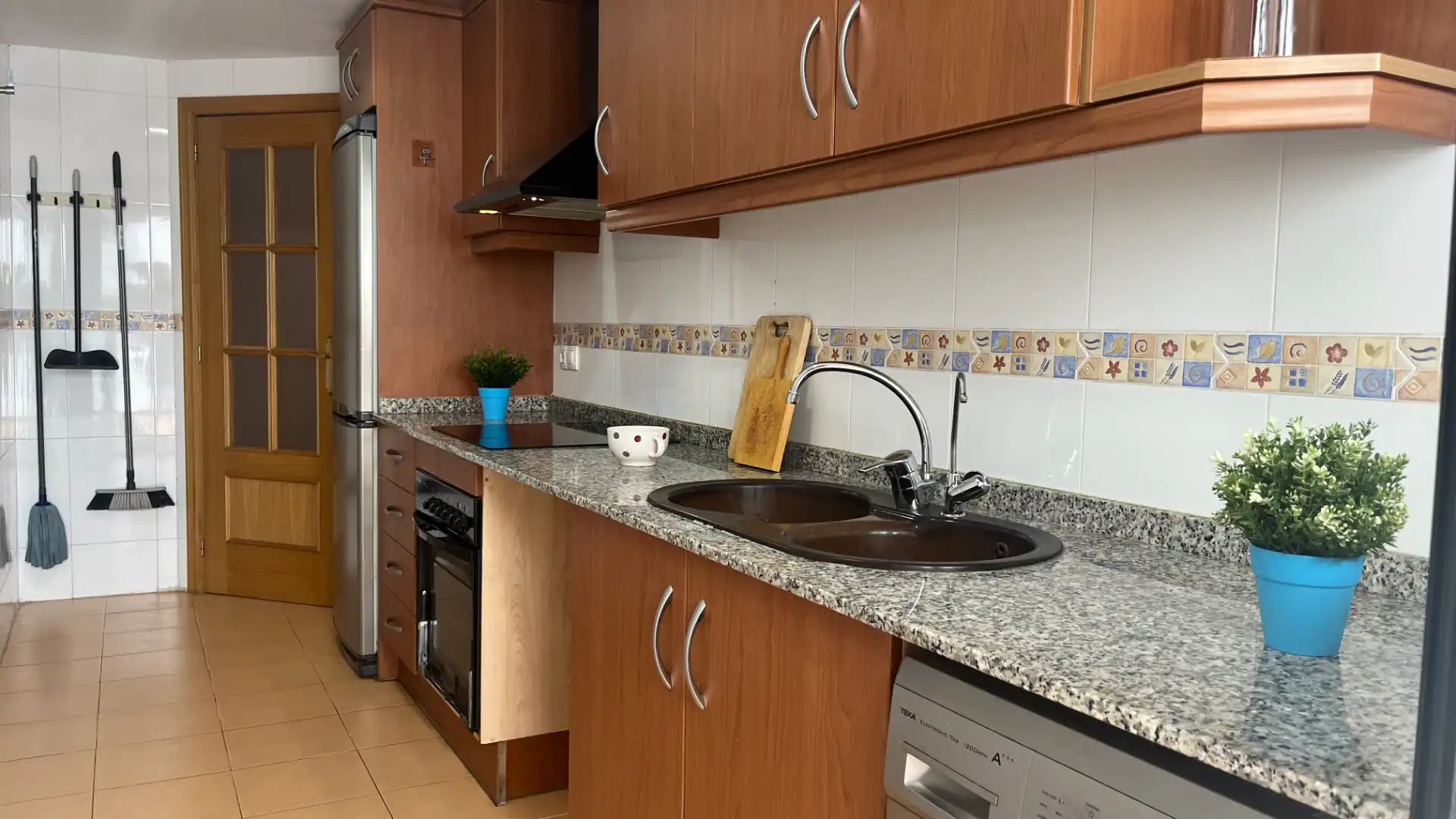 Kitchen of Flat for sale in Benetússer  with Air Conditioner, Heating and Oven