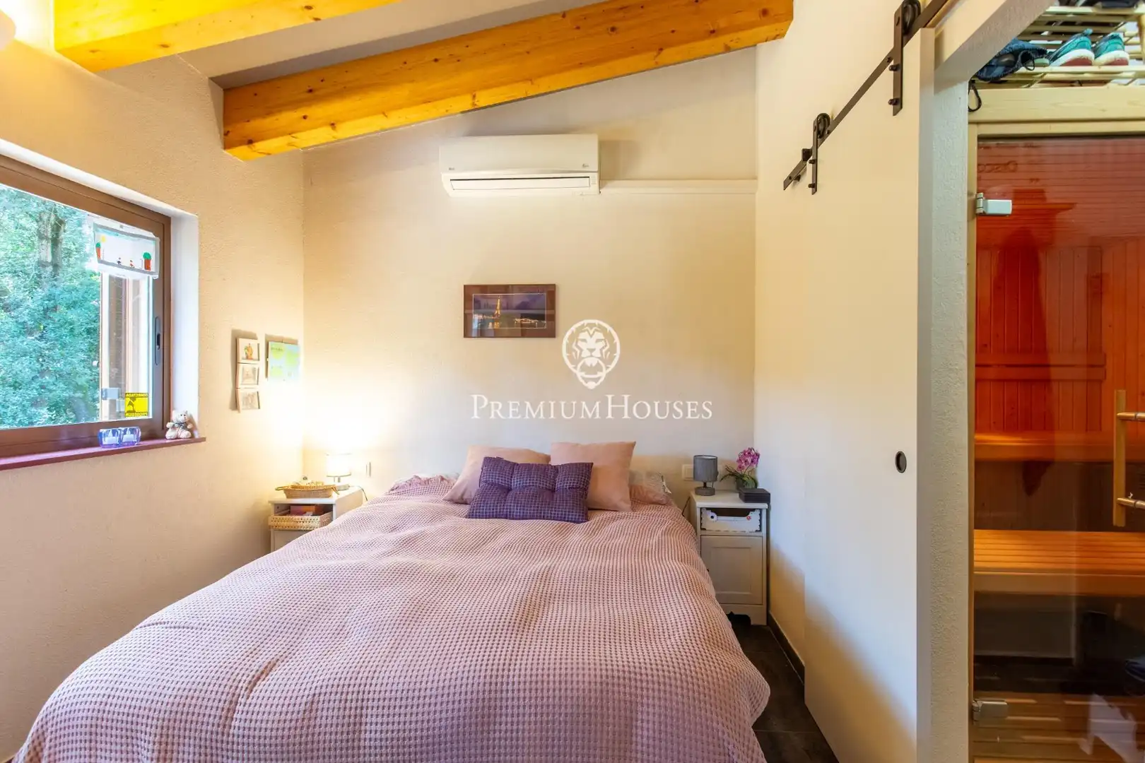Habitación de Finca rústica en venta en Arenys de Munt con Aire acondicionado, Calefacción y Jardín privado