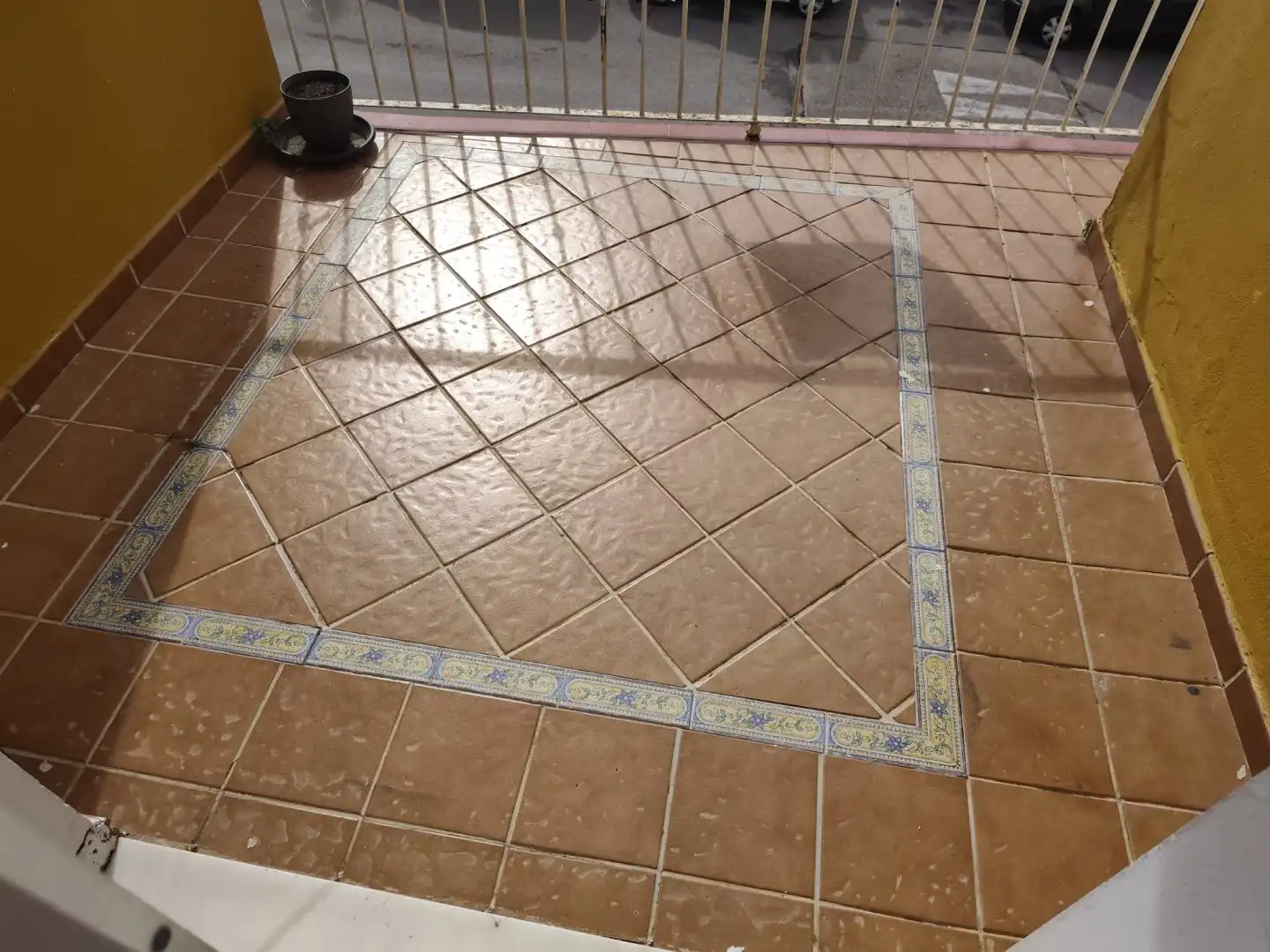 Wohnung zum Verkauf in Gines mit Klimaanlage, Heizung und Terrasse