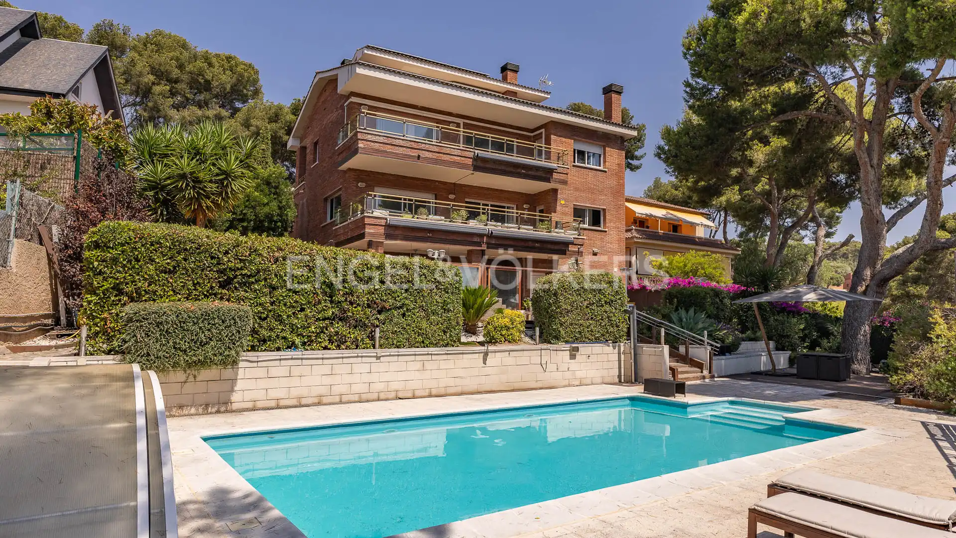 Houses for sale in Can Roca