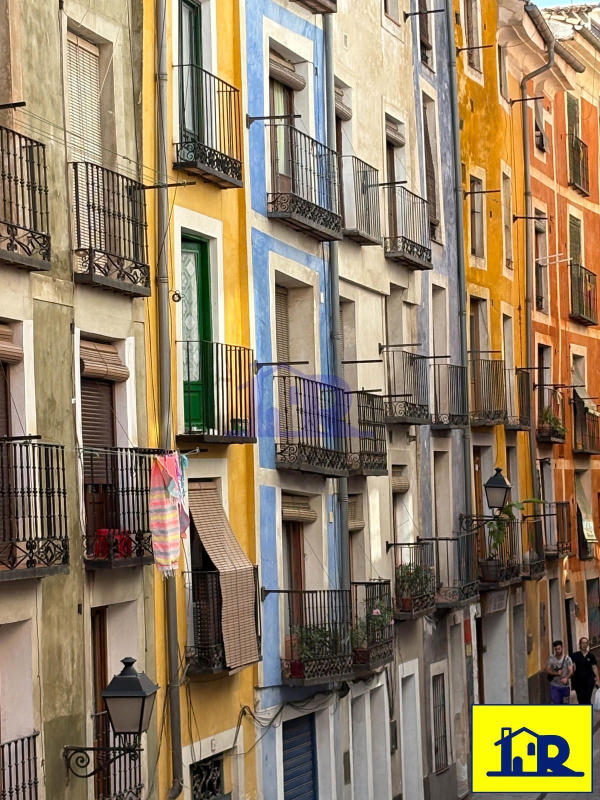 Vista exterior de Pis en venda en Cuenca Capital amb Calefacció