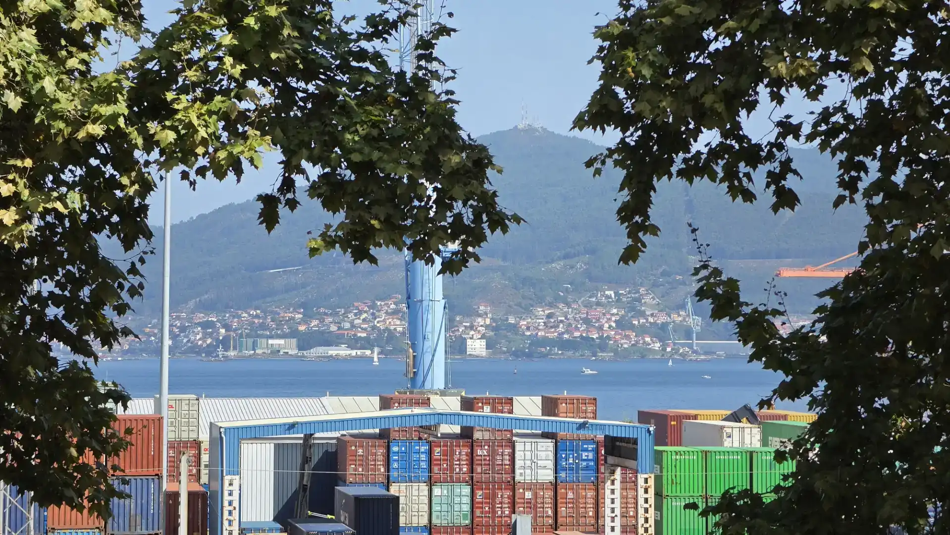 Vista exterior de Estudi en venda en Vigo 