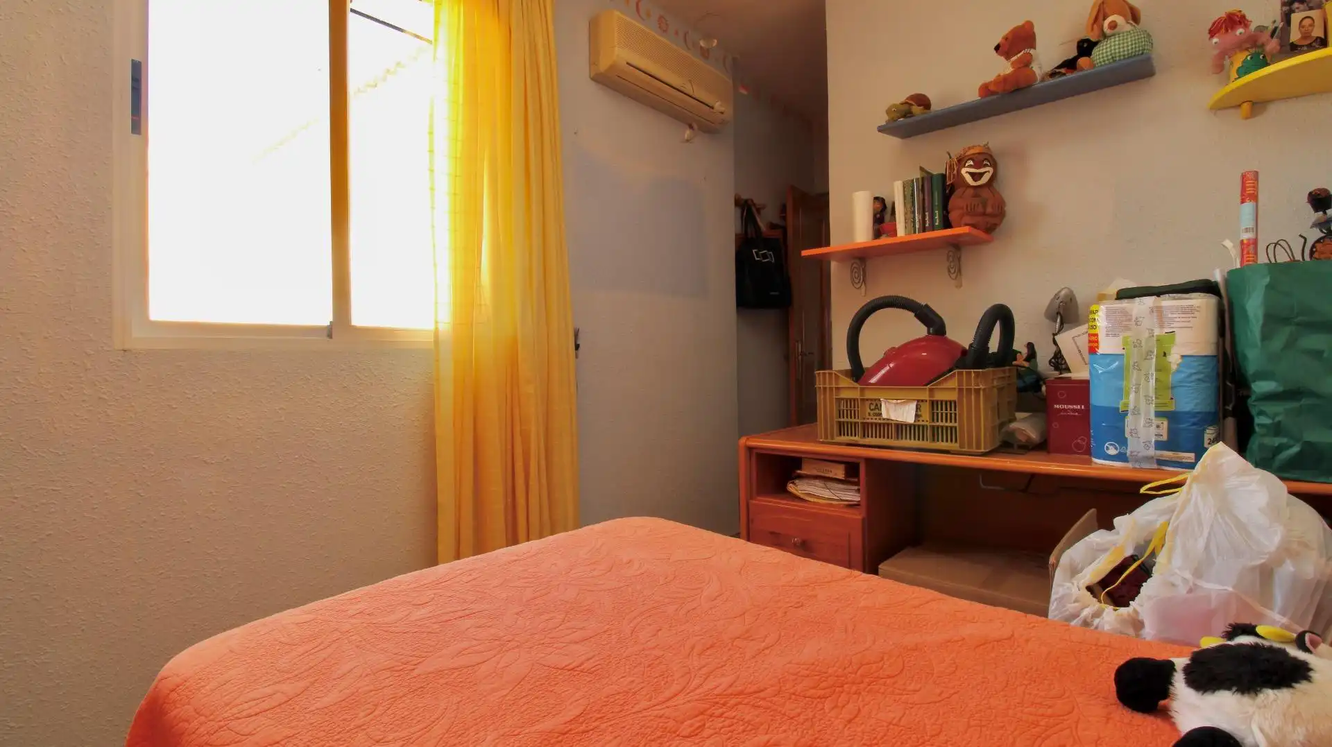 Habitación de Casa adosada en venta en Roquetas de Mar con Aire acondicionado, Terraza y Trastero