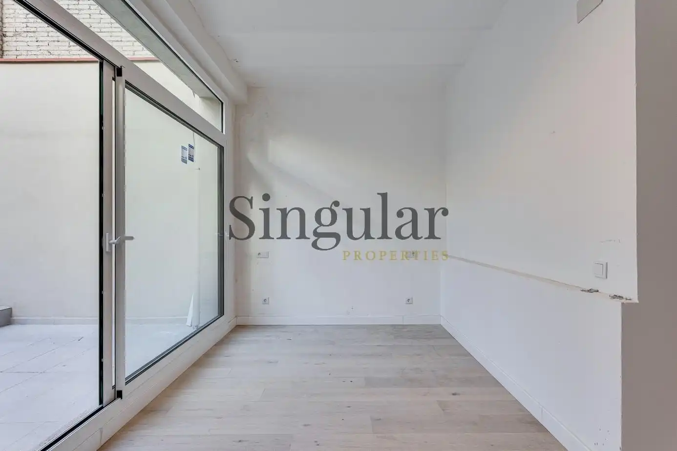 Habitación de Dúplex en venta en Barcelona con Aire acondicionado, Calefacción y Jardín privado