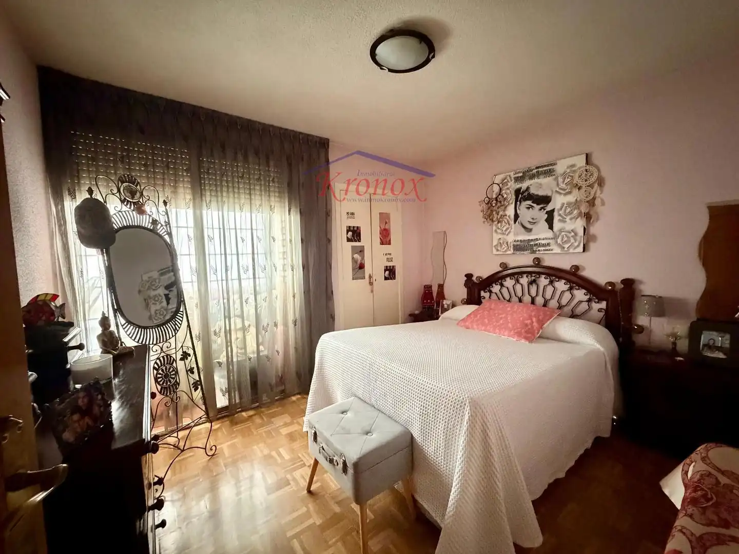 Bedroom of Flat for sale in Madrid  with Heating, Terrace and Furnished