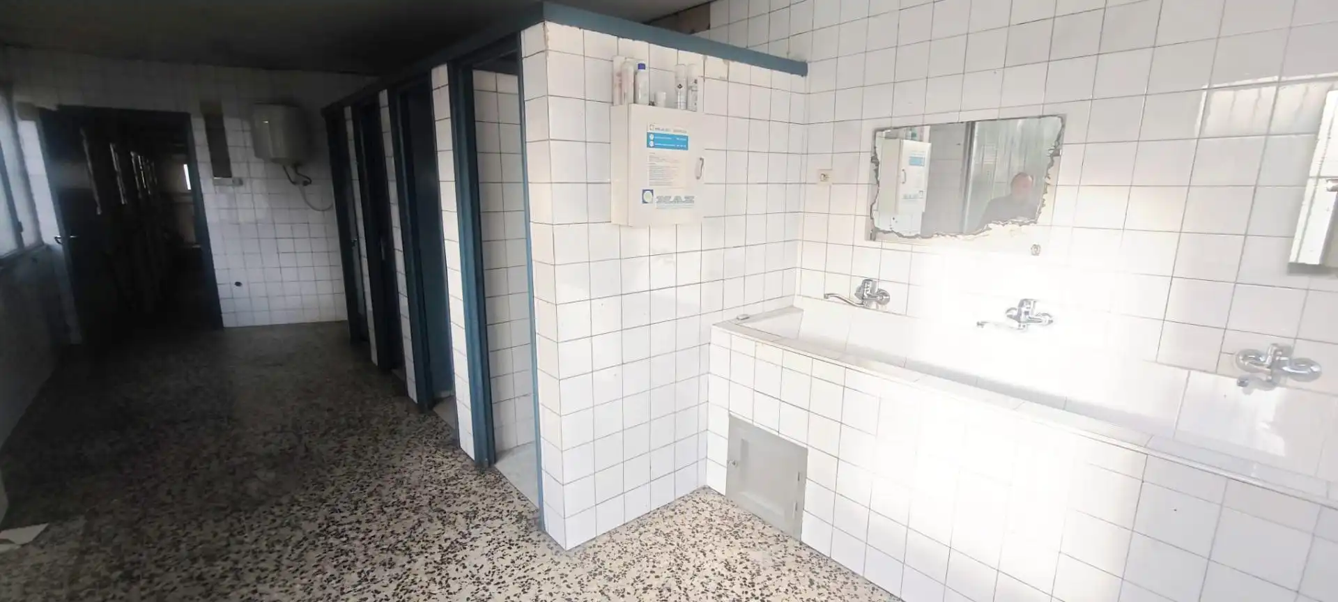Bathroom of Industrial buildings for sale in Calatayud