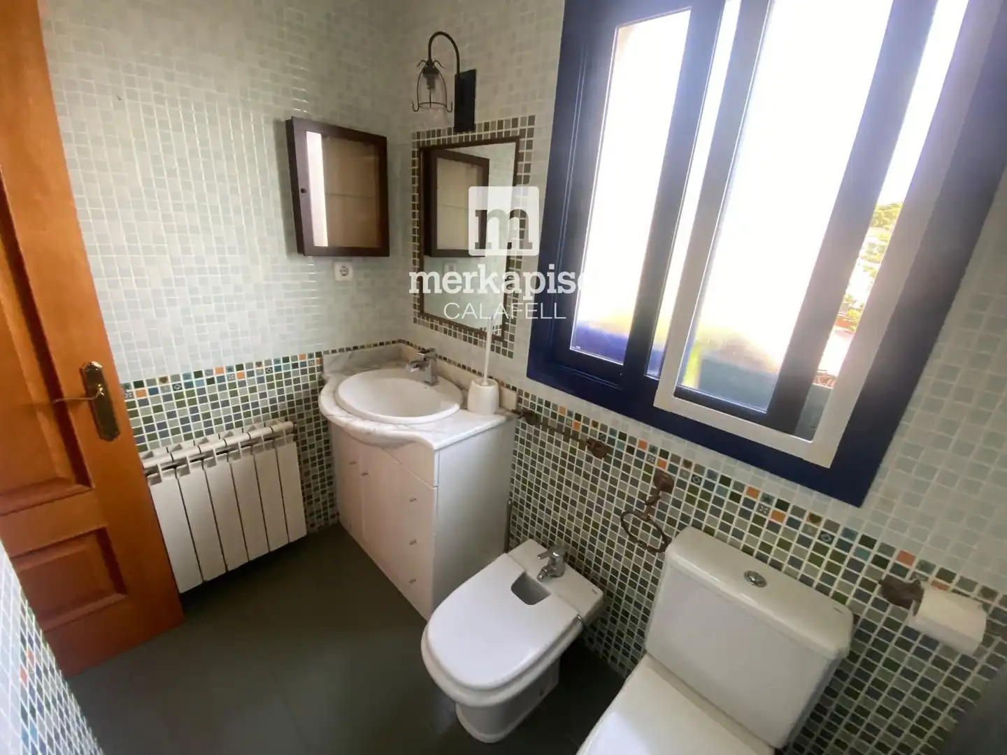 Baño de Casa adosada de alquiler en Calafell con Calefacción, Terraza y Amueblado