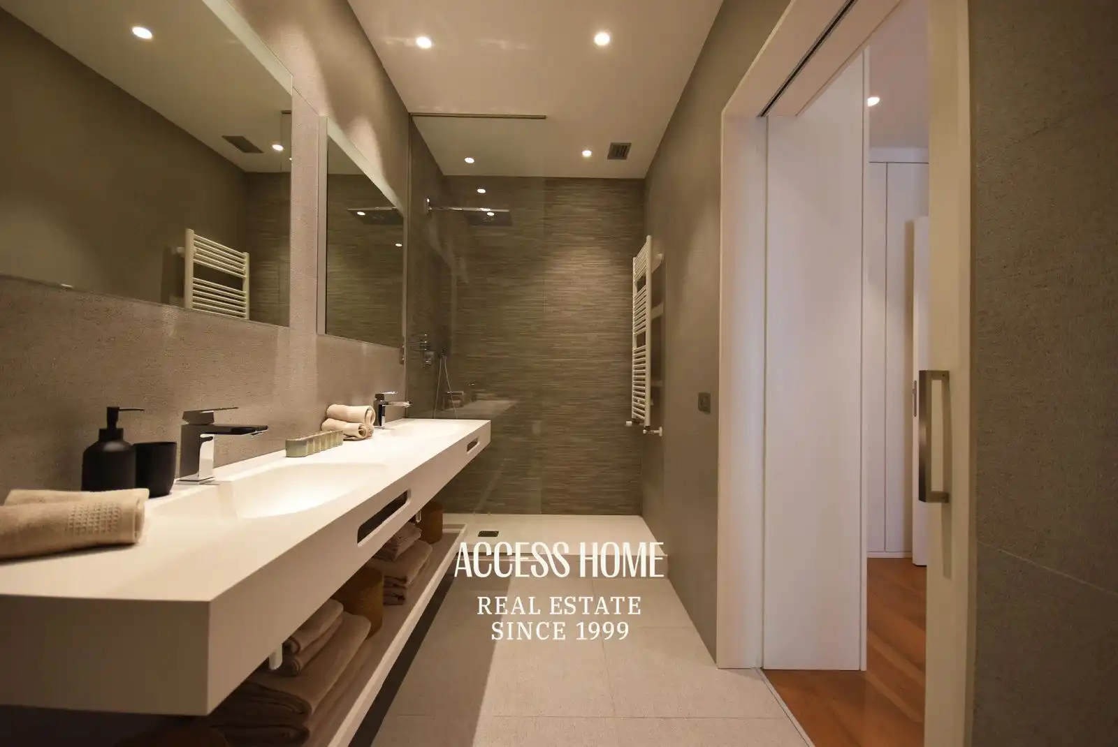 Baño de Piso de alquiler en Barcelona con Aire acondicionado, Calefacción y Terraza