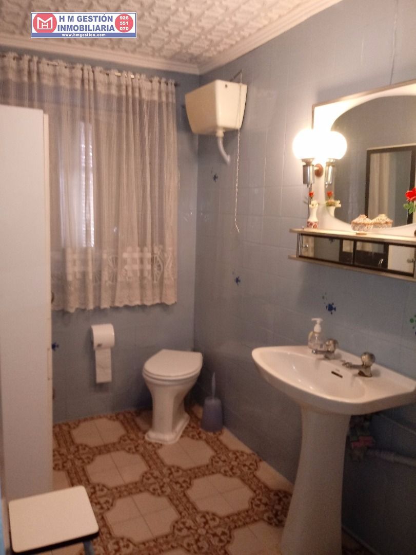 Bathroom of House or chalet for sale in Alcázar de San Juan  with Terrace