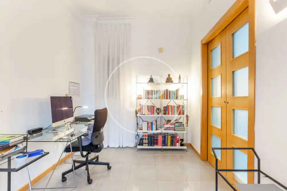 Piso en venta en Valencia con Aire acondicionado, Calefacción y Balcón