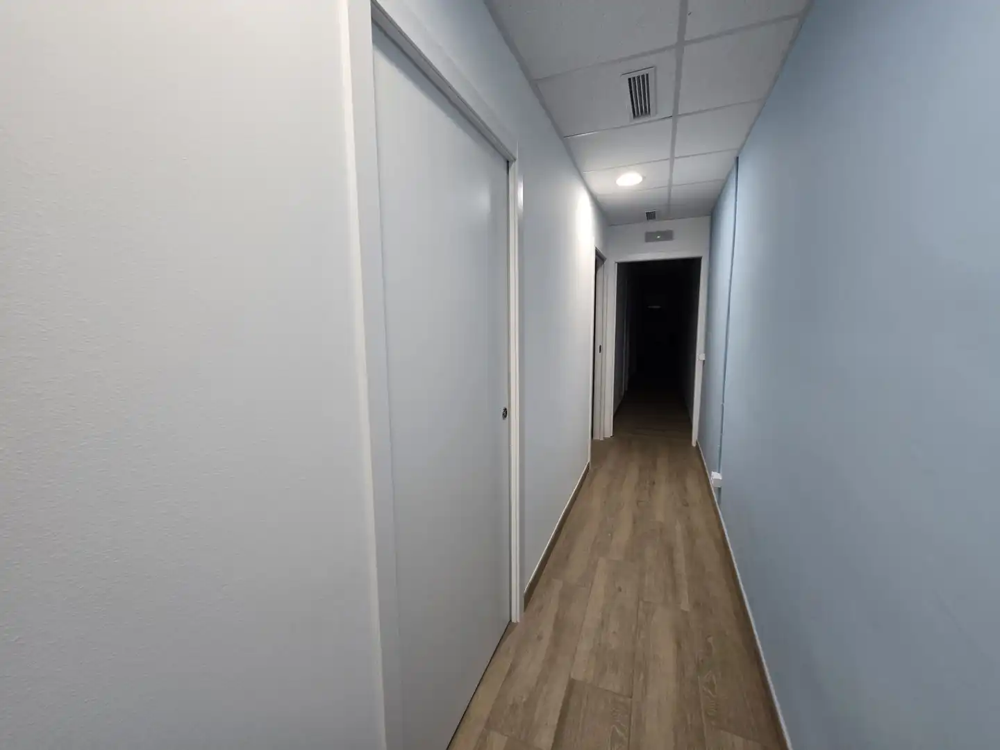 Oficina de lloguer en L'Hospitalet de Llobregat amb Aire condicionat, Calefacció i Moblat