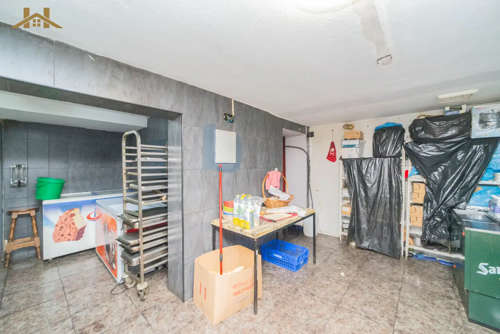 Local en venta en Santa Cruz del Retamar con Amueblado