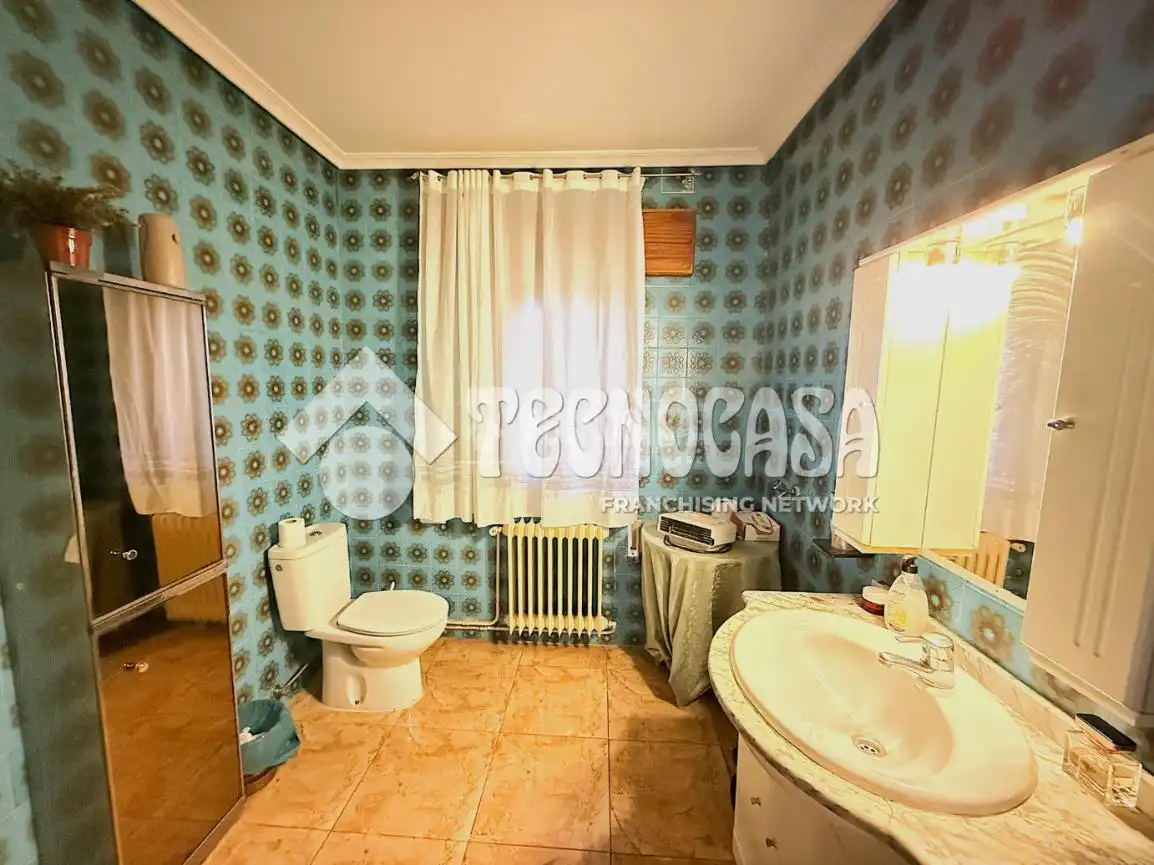 Baño de Casa o chalet en venta en Torrejoncillo del Rey con Aire acondicionado, Calefacción y Jardín privado