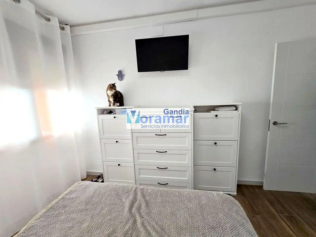 Habitación de Apartamento de alquiler en Gandia con Aire acondicionado, Terraza y Amueblado