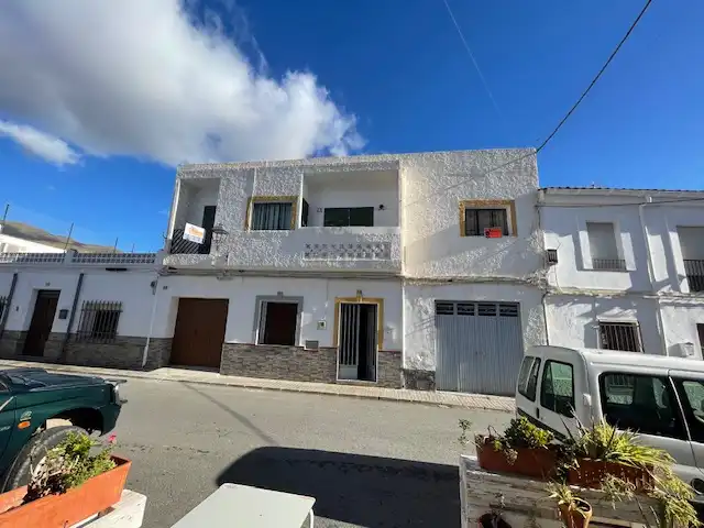 Vista exterior de Casa o xalet en venda en Padules amb Jardí privat, Terrassa i Traster
