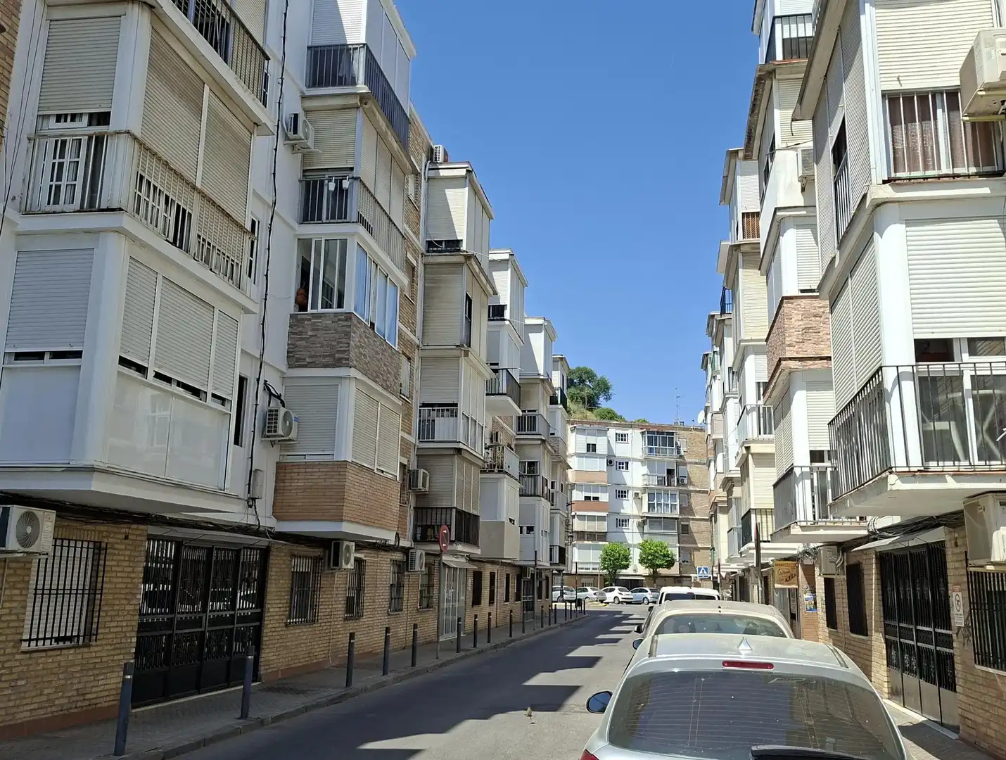 Vista exterior de Piso en venta en San Juan de Aznalfarache con Terraza