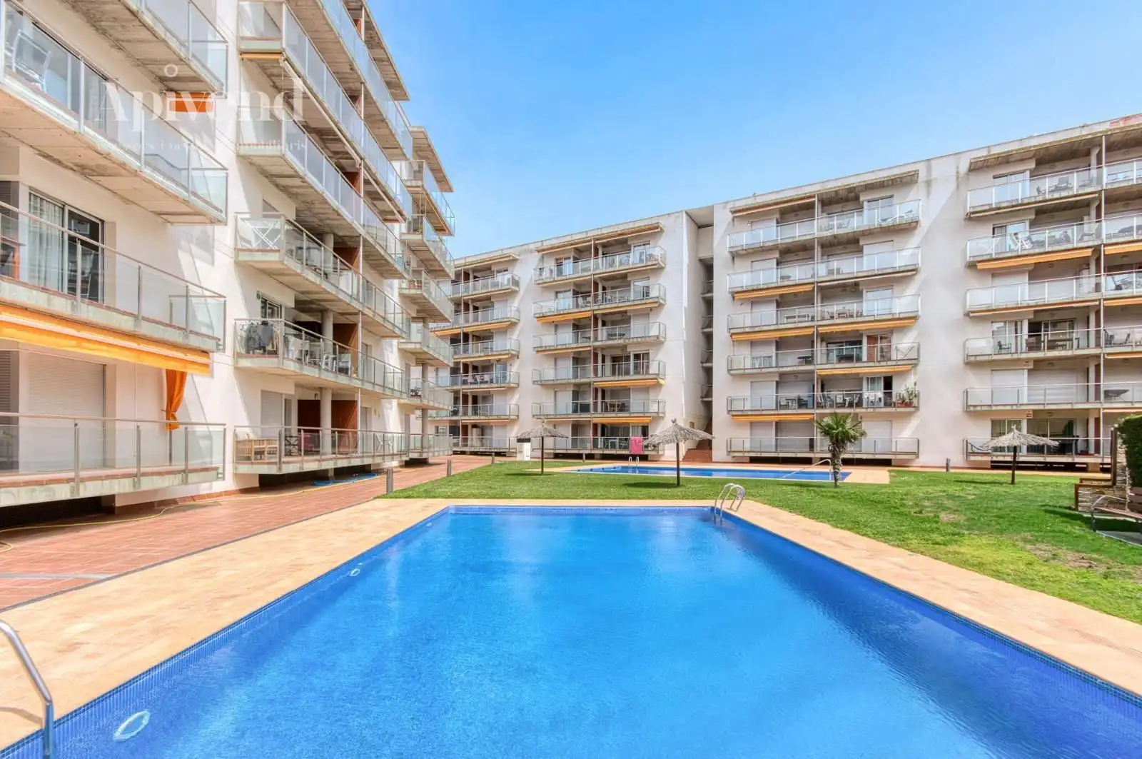 Piscina de Piso en venta en Roses con Aire acondicionado, Calefacción y Terraza