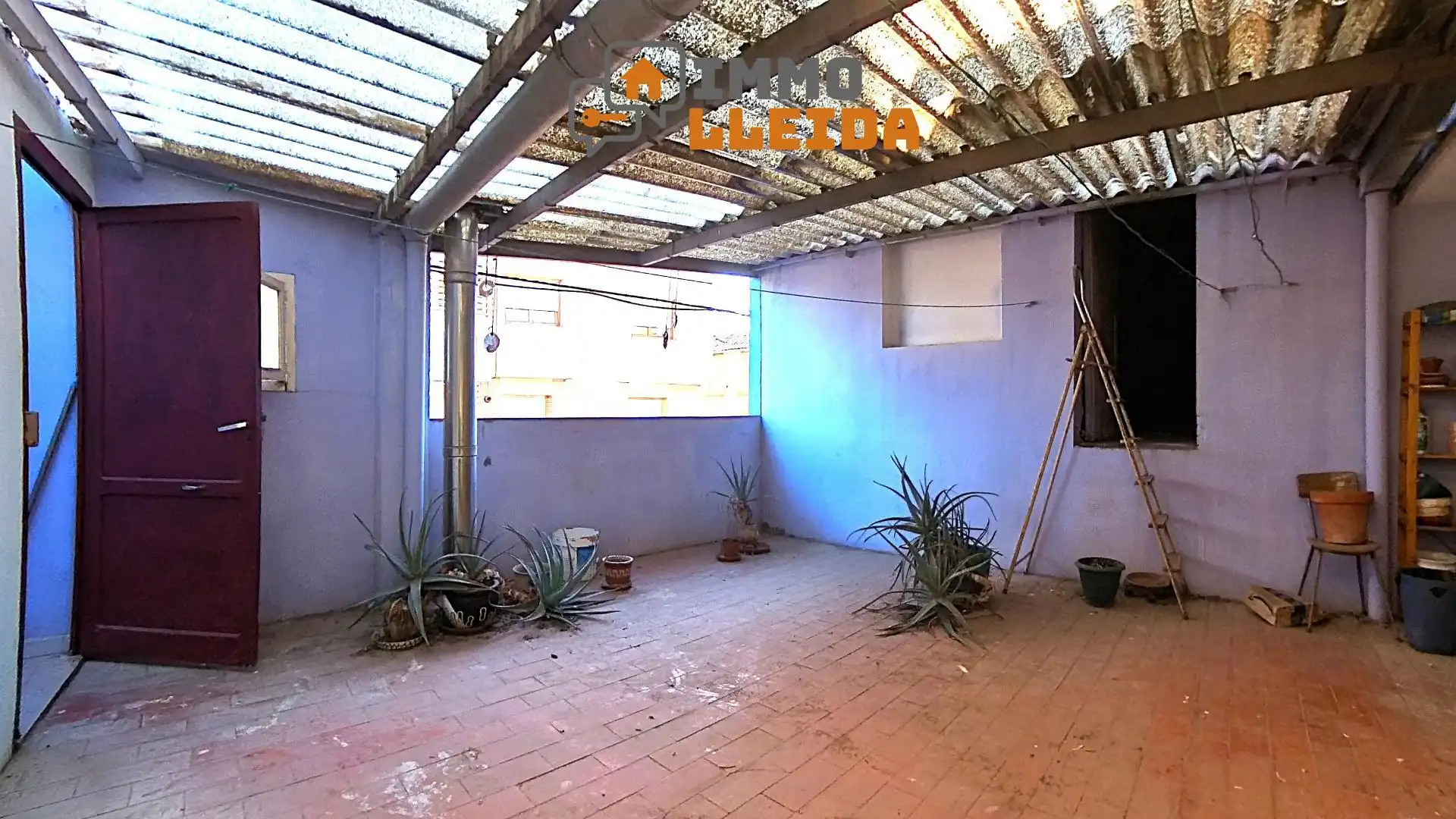 Vista exterior de Casa adosada en venda en Binéfar amb Calefacció, Terrassa i Traster