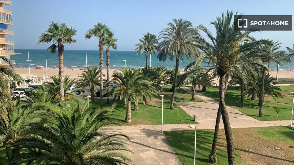 Exterior view of Apartments for share in Cullera  with Air Conditioner, Terrace and Furnished