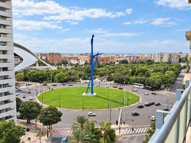 Exterior view of Flat for sale in  Valencia Capital  with Air Conditioner, Terrace and Balcony
