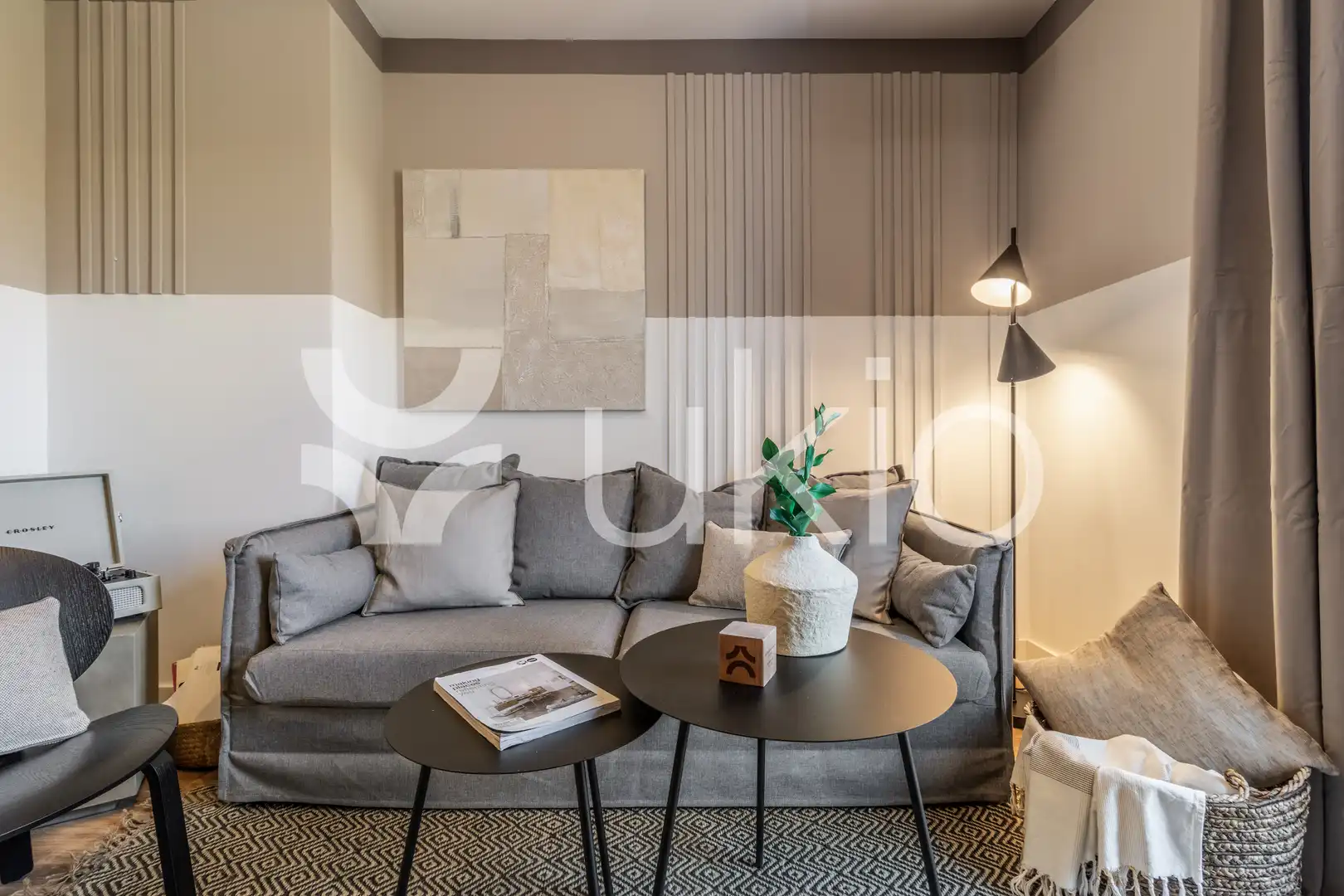Sala de estar de Apartamento de alquiler en Madrid con Aire acondicionado, Calefacción y Amueblado