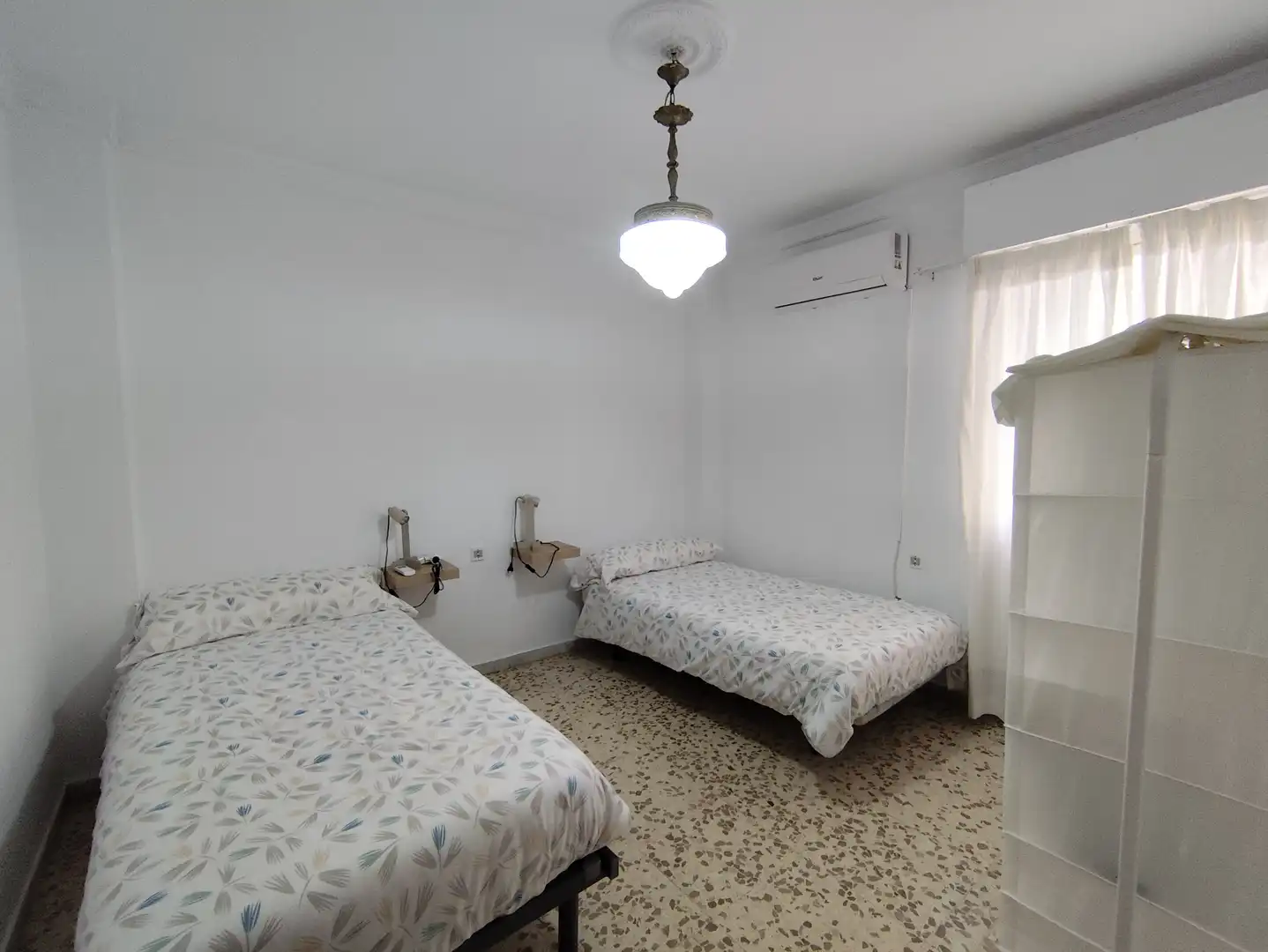 Habitación de Piso de alquiler en Sanlúcar de Barrameda con Aire acondicionado, Calefacción y Amueblado