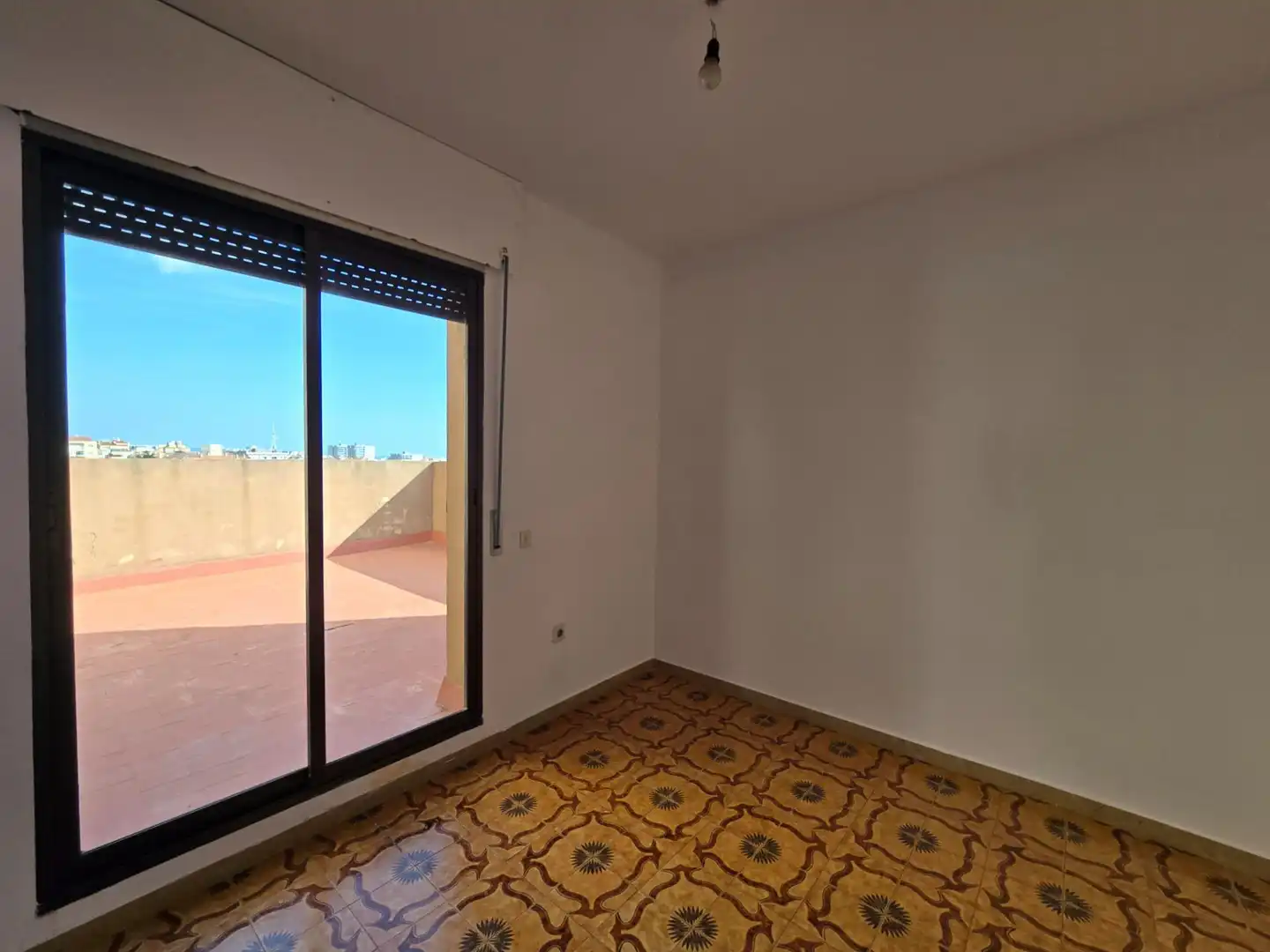 Terraza de Ático en venta en Terrassa con Calefacción, Terraza y Alarma