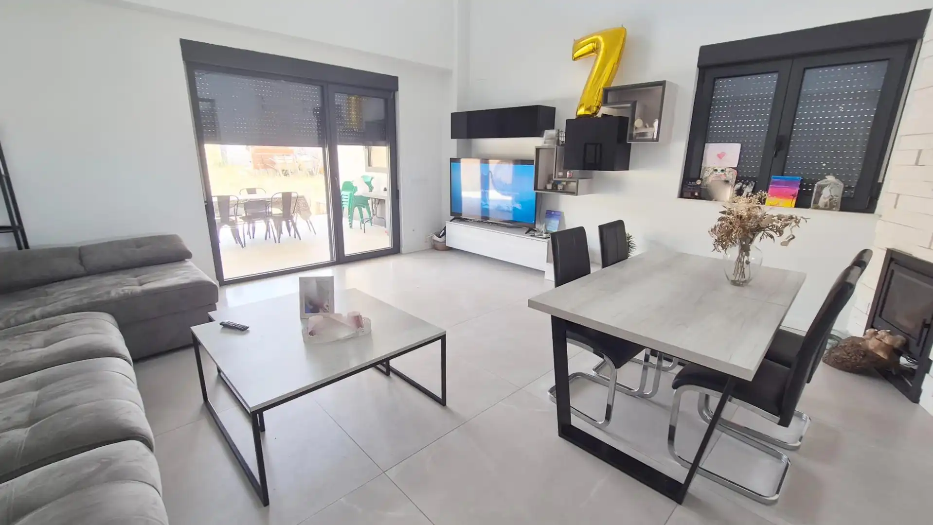 Sala de estar de Casa o chalet en venta en Carrascal de Barregas con Aire acondicionado, Calefacción y Jardín privado