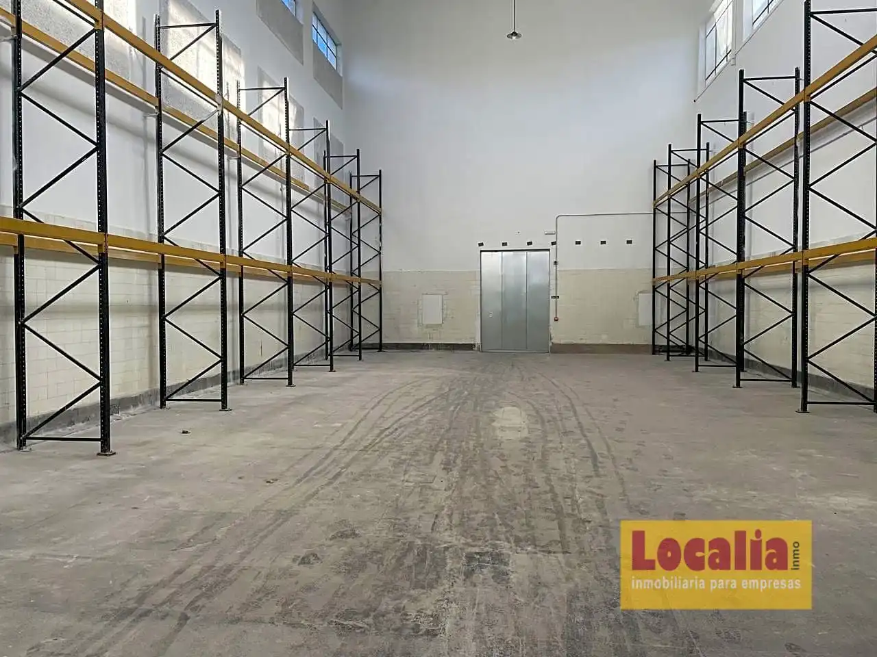 Nave industrial de alquiler en Entrambasaguas