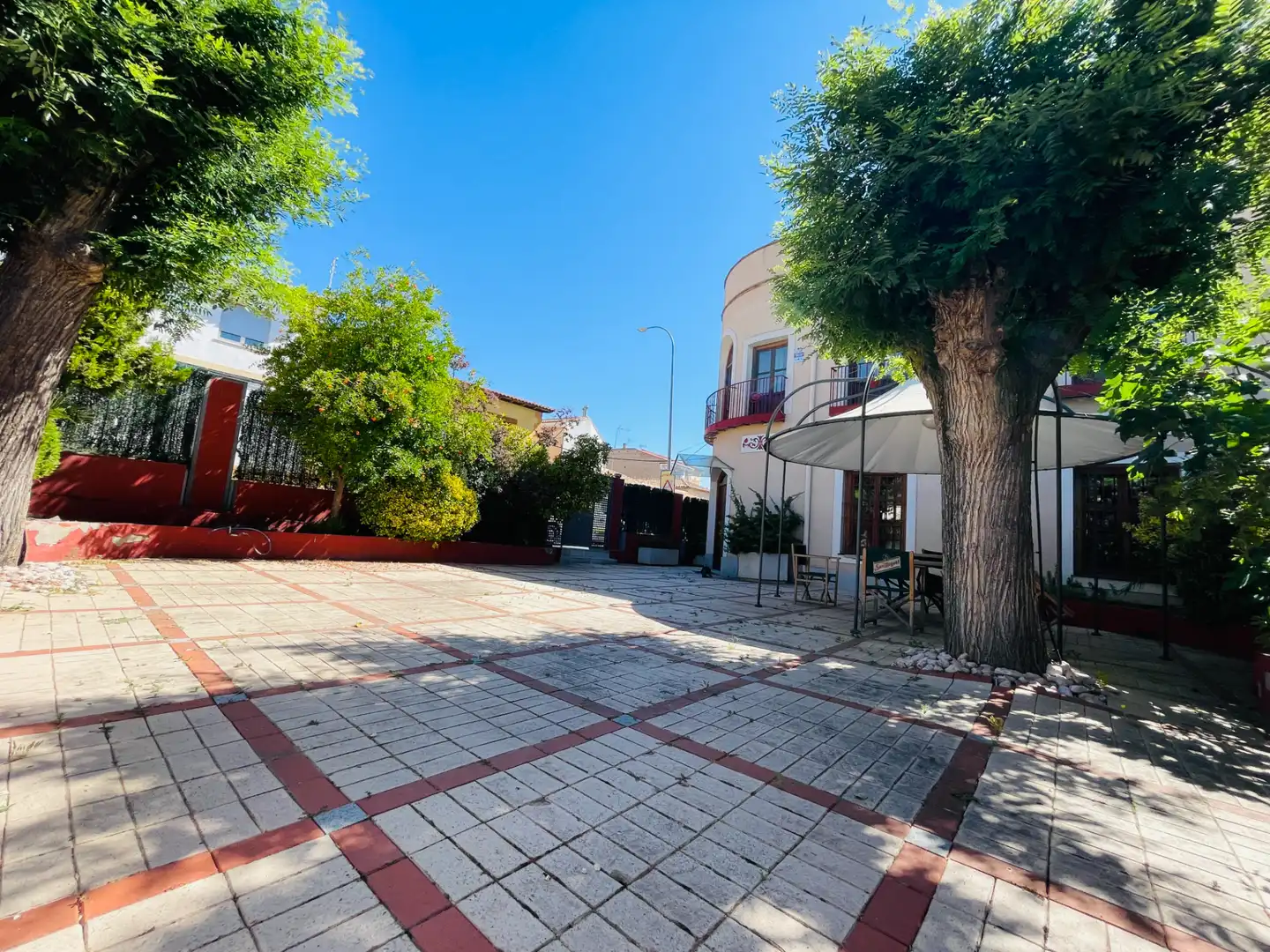 Vista exterior de Casa o chalet en venta en Los Yébenes con Aire acondicionado, Calefacción y Jardín privado