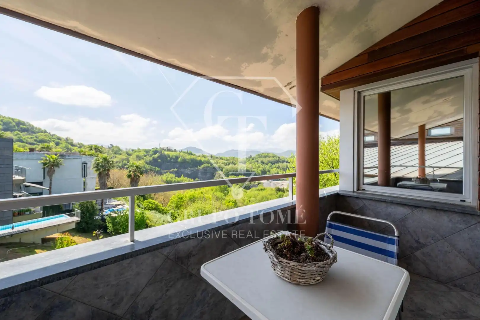 Terrasse von Einfamilien-Reihenhaus zum Verkauf in Donostia - San Sebastián  mit Heizung, Privatgarten und Terrasse