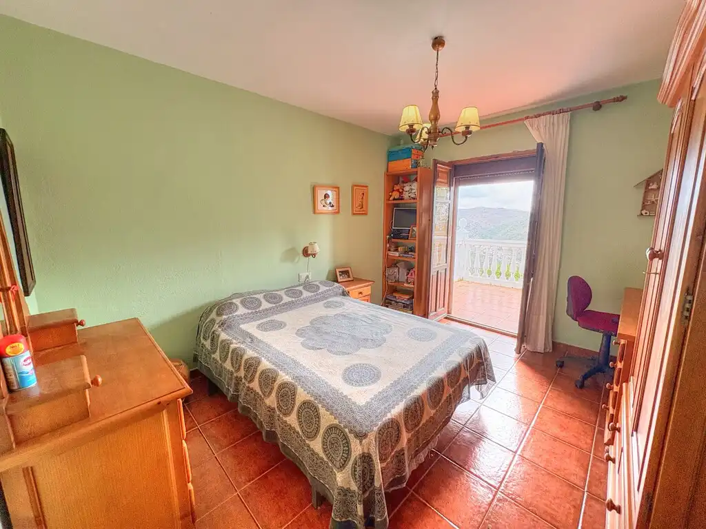 Schlafzimmer von Country house zum Verkauf in Moclinejo mit Klimaanlage, Privatgarten und Terrasse