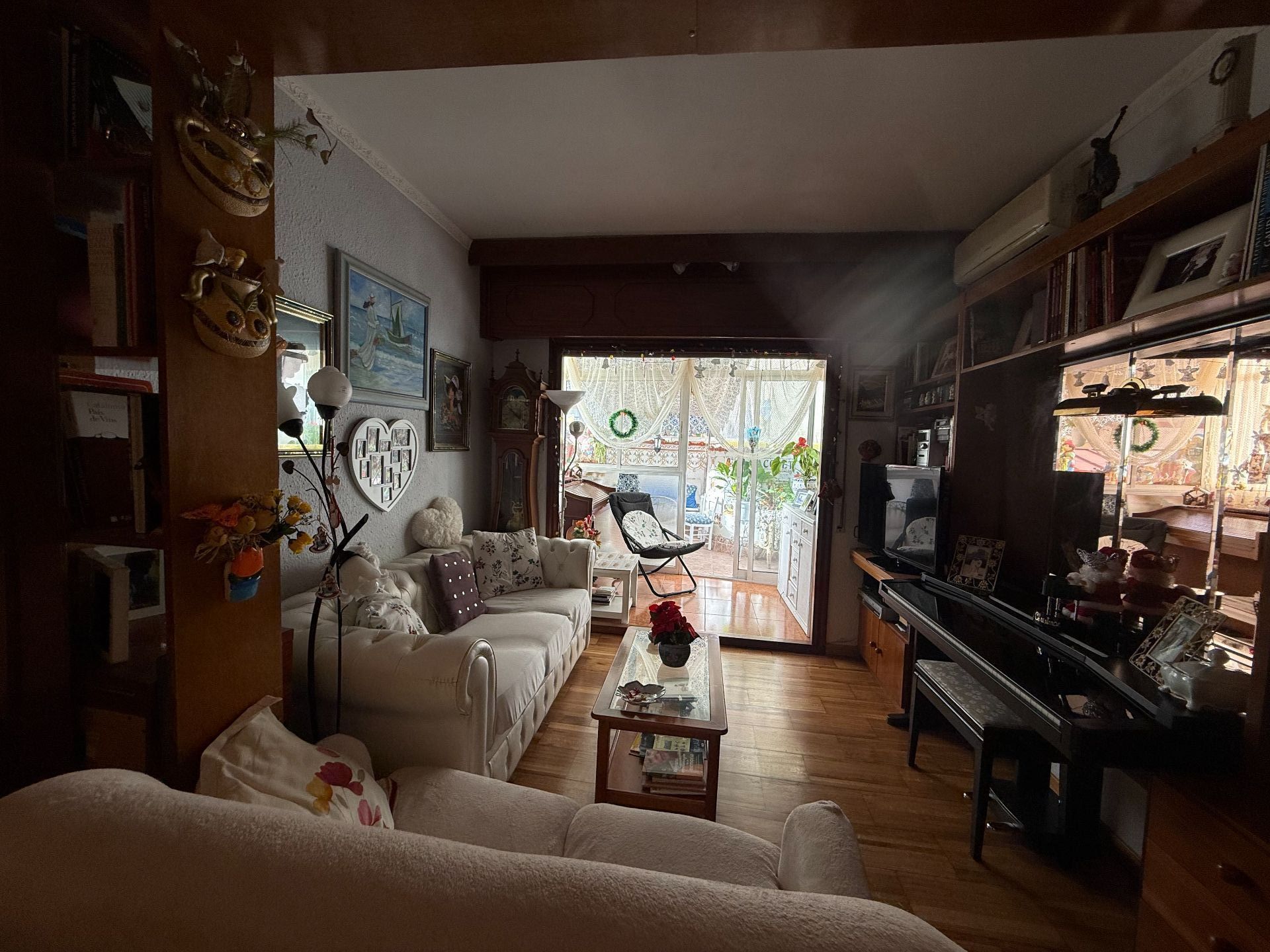 Living room of Flat for sale in  Barcelona Capital  with Air Conditioner, Heating and Private garden