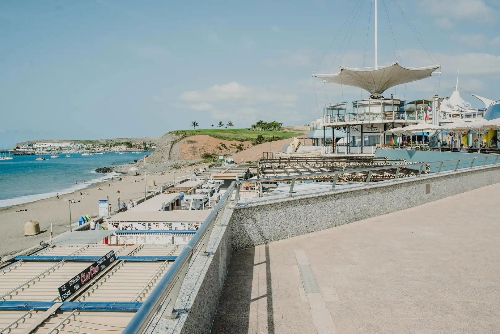 Vista exterior de Local en venta en San Bartolomé de Tirajana con Aire acondicionado