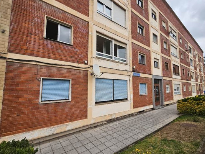Flat for sale in San Martin Pino-Peñacasti, Peñacastillo - Nueva Montaña
