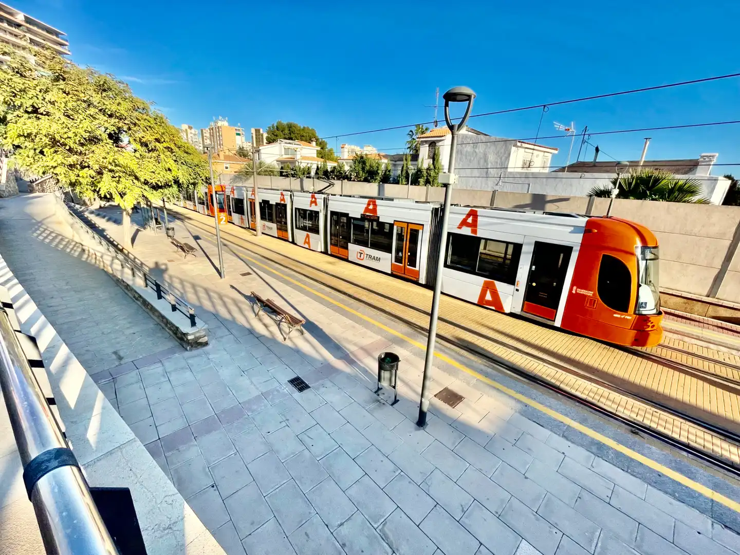Außenansicht von Wohnung zum Verkauf in Alicante / Alacant mit Klimaanlage und Terrasse