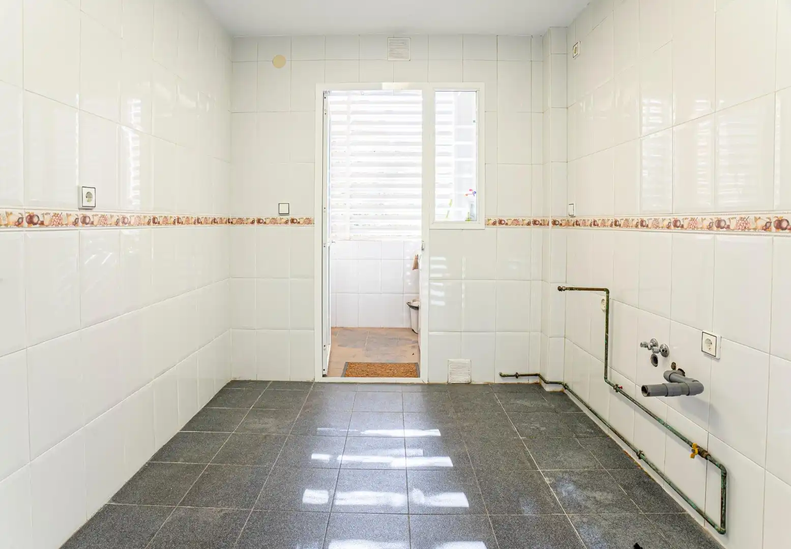 Baño de Piso en venta en Málaga con Aire acondicionado, Jardín privado y Terraza