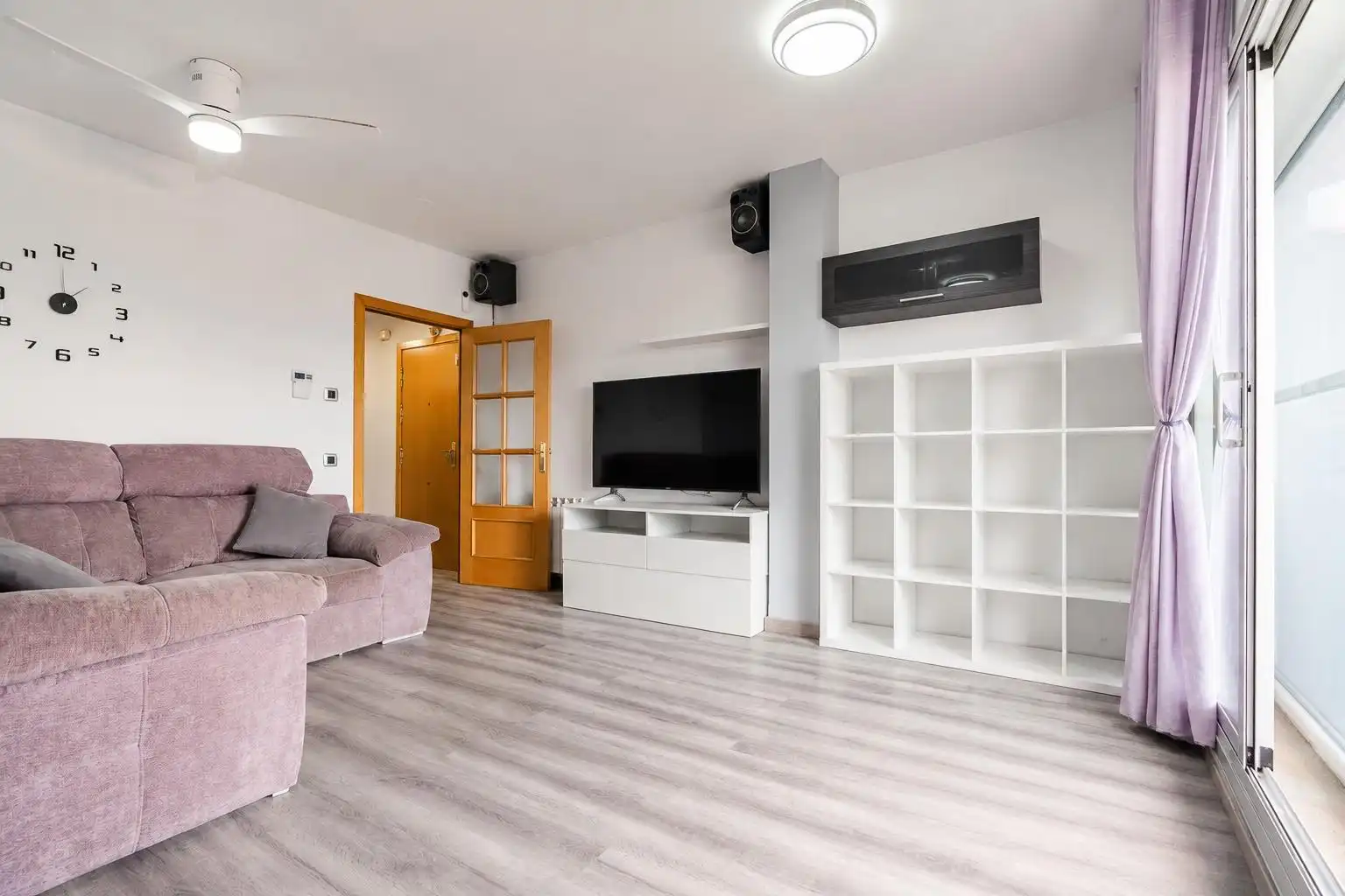 Wohnzimmer von Dachboden zum Verkauf in El Vendrell mit Heizung, Parkett und Terrasse