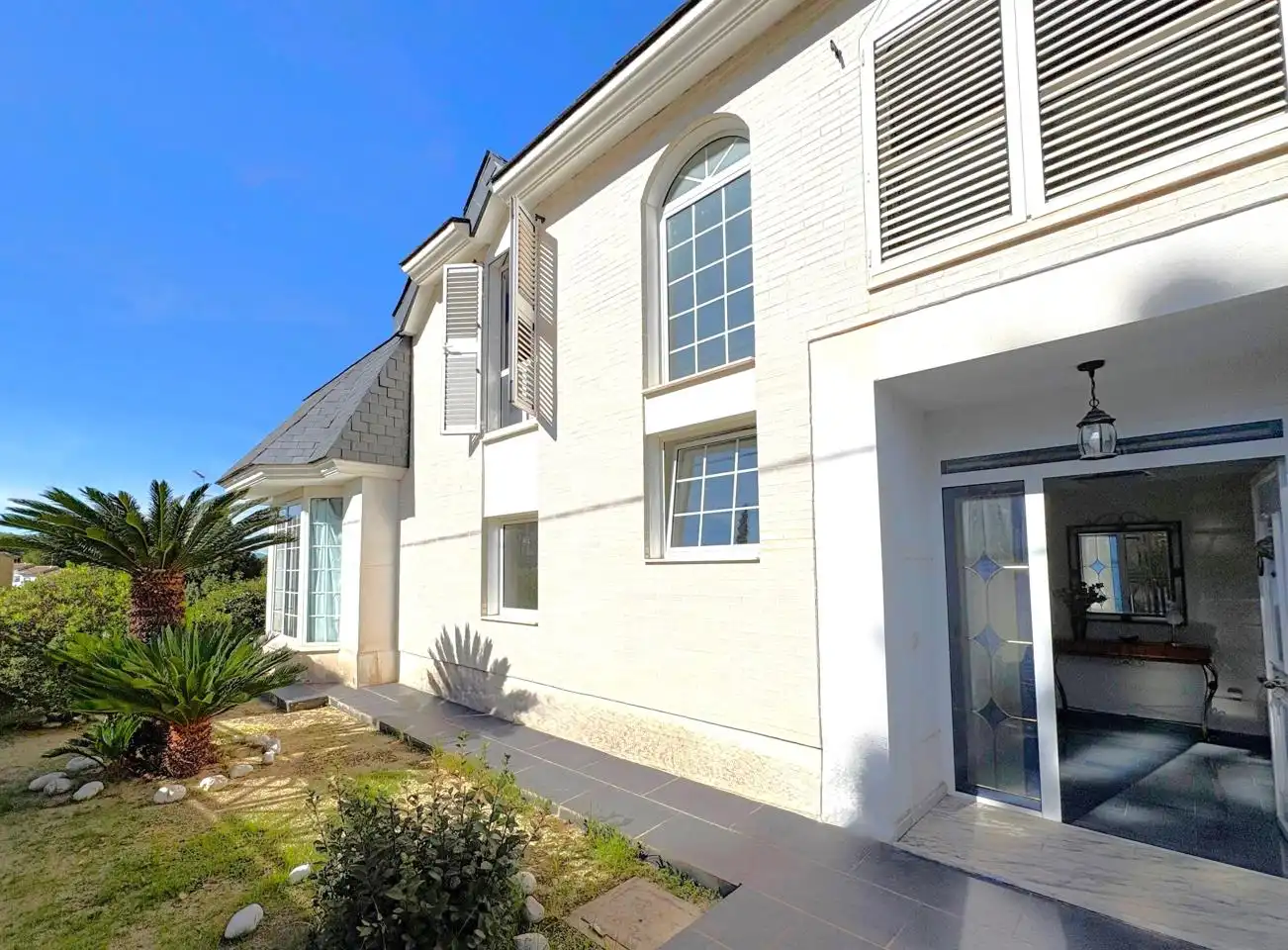 Vista exterior de Casa o chalet en venta en Chiva con Aire acondicionado, Jardín privado y Terraza