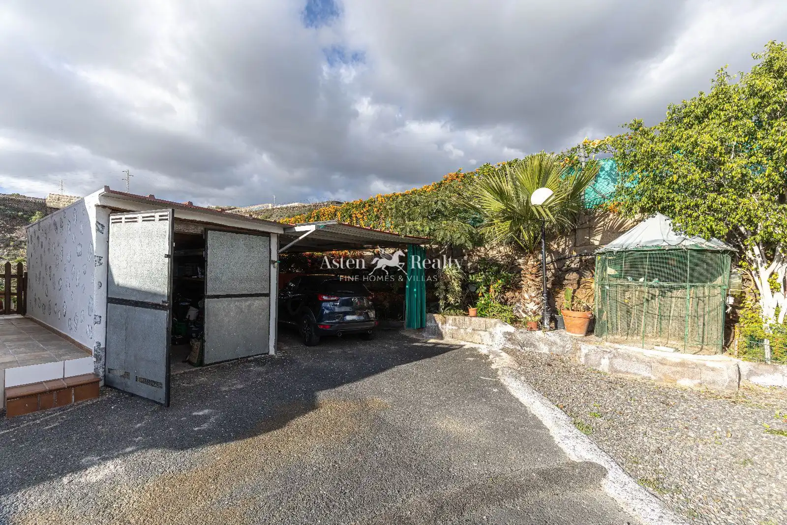 Exterior view of Houses for sale in Guía de Isora  with Terrace, Storage room and Swimming Pool