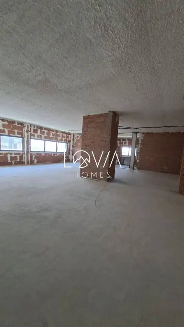 Office for sale in Población de Arroyo