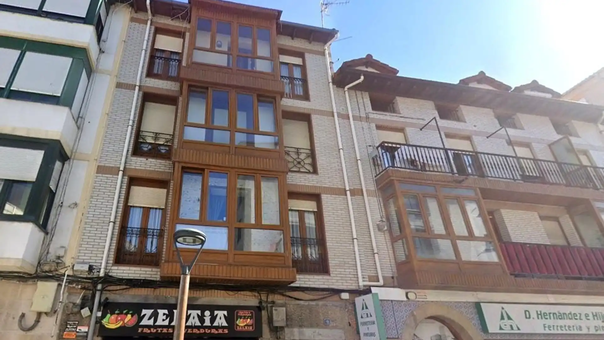 Vista exterior de Piso en venta en Castro-Urdiales