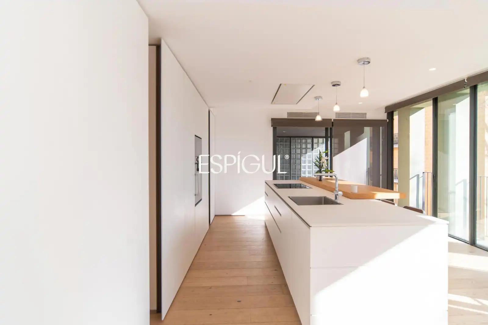 Cuina de Pis en venda en Girona amb Aire condicionat, Calefacció i Parquet