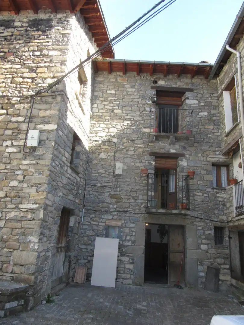Vista exterior de Casa o chalet en venta en Aragüés del Puerto con Jardín privado, Terraza y Trastero