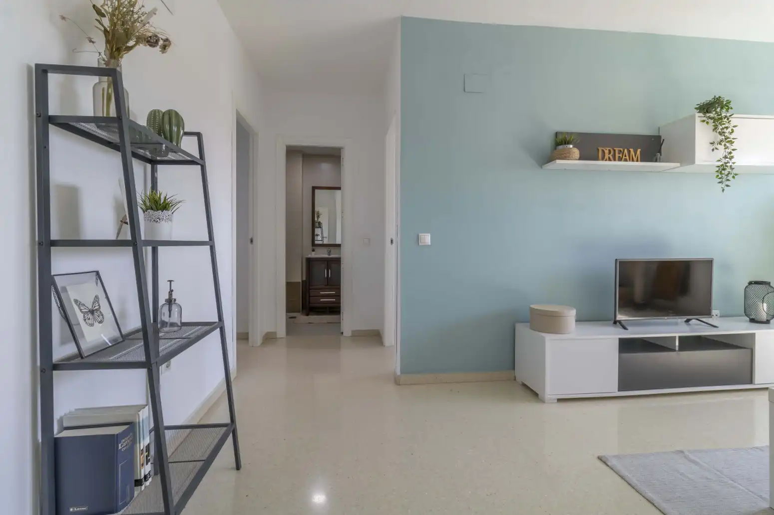 Wohnung zum Verkauf in Sevilla mit Klimaanlage und Abstellraum