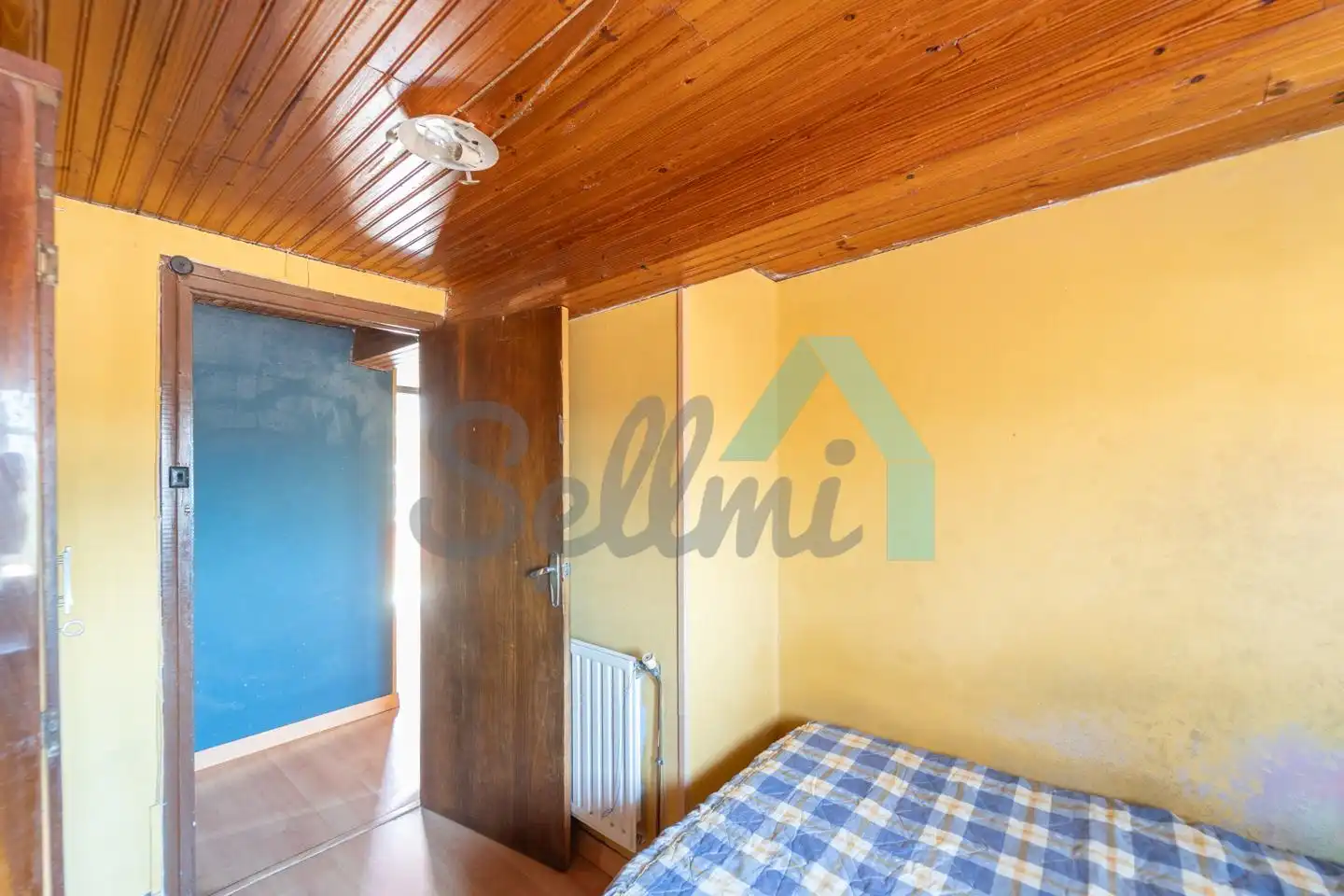 Bedroom of Houses for sale in Parres  with Heating, Private garden and Storage room
