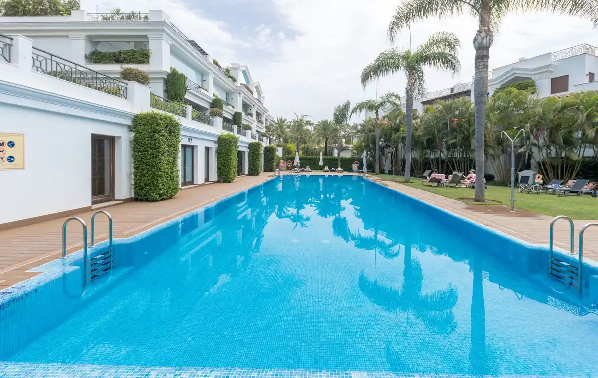 Duplex avec piscine à vendre à Estepona Pueblo, imagen 3