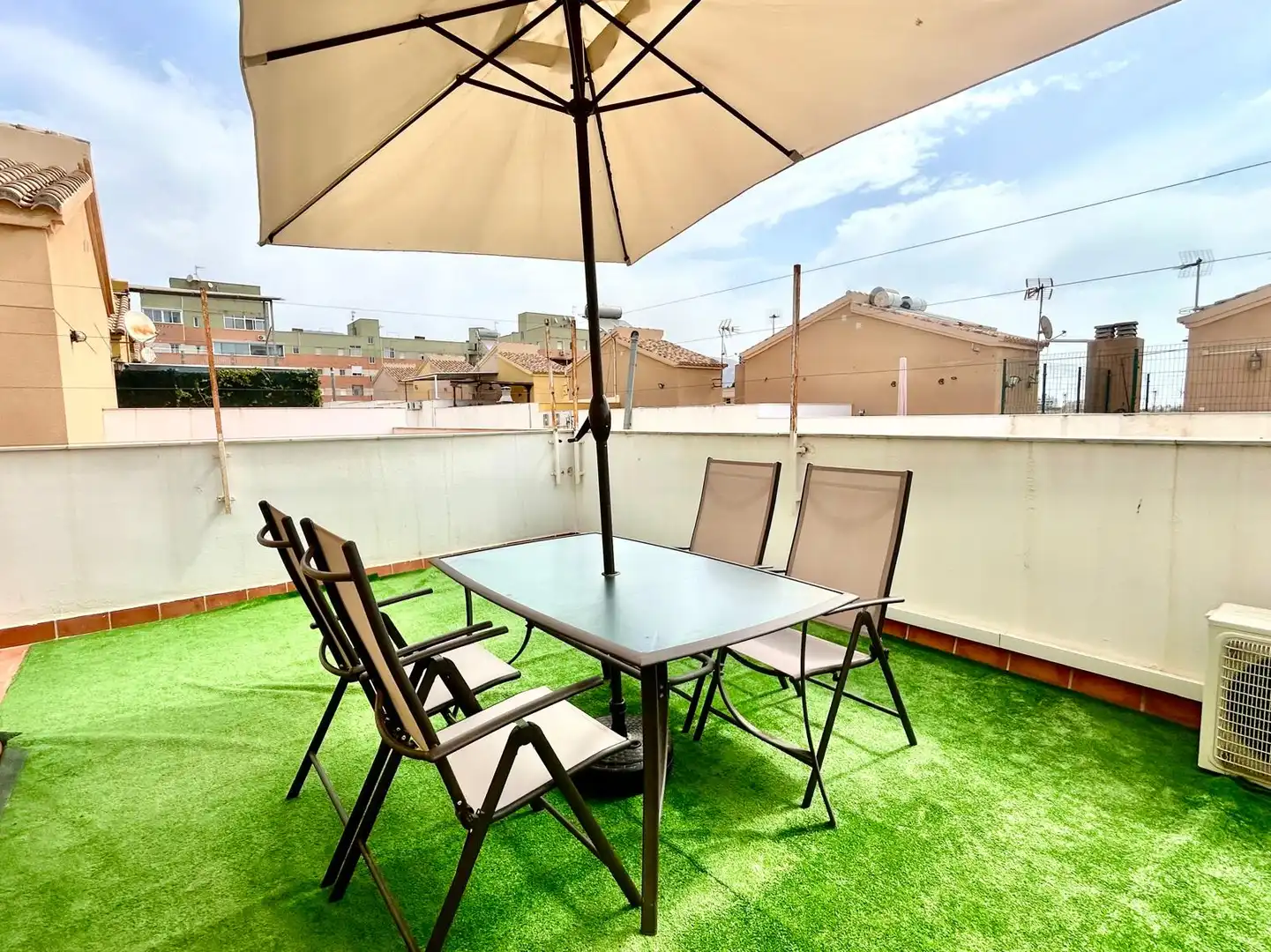 Terrassa de Casa adosada en venda en Roquetas de Mar amb Aire condicionat, Calefacció i Terrassa
