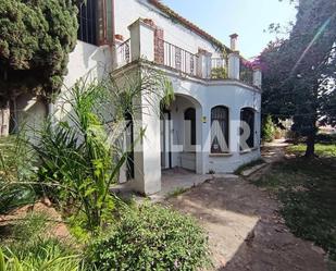 Jardí de Finca rústica en venda en Mataró amb Terrassa