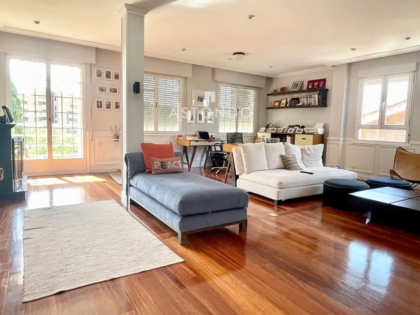 Living room of Houses for rent in Madrid  with Air Conditioner, Heating and Terrace